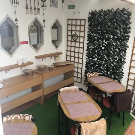 Merry's House 4* לאגוּ‏ש