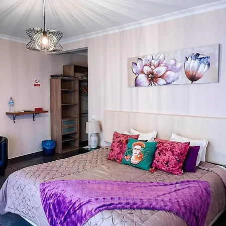 Merry's House 4*
