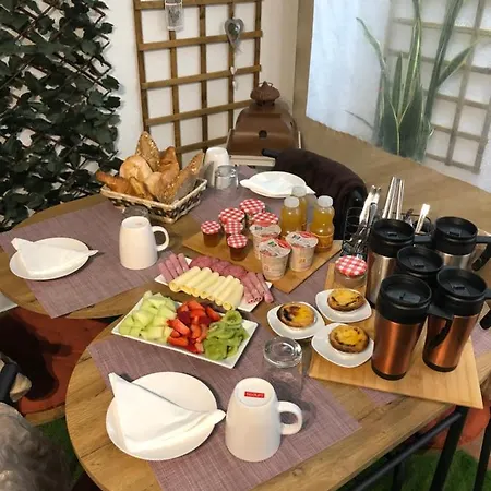 בית הארחה Merry's House 4*