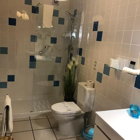 Merry's House 4* לאגוּ‏ש