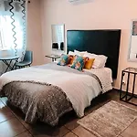 Merry's House 4*