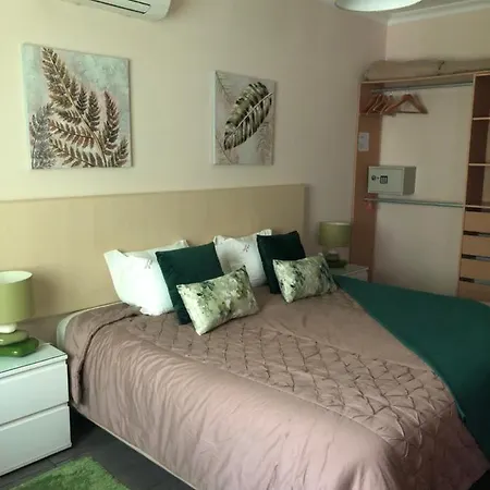 Гостевой дом Merry's House 4*