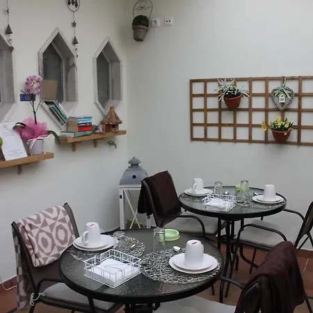 Merry's House Gasthof Lagos